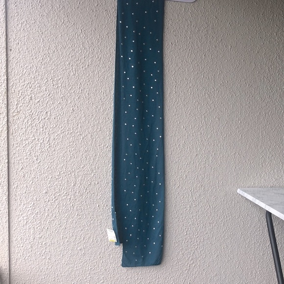 Scarf Peacock Blue Scarf with Silver Color Studs NEW - Picture 7 of 10